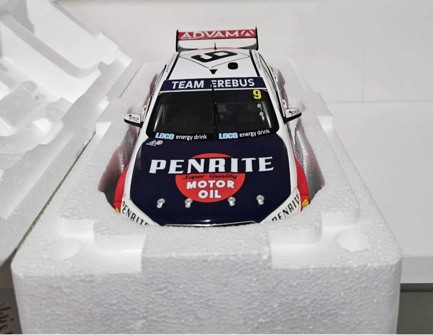 Holden 1:18 Erebus Penrite Racing Car