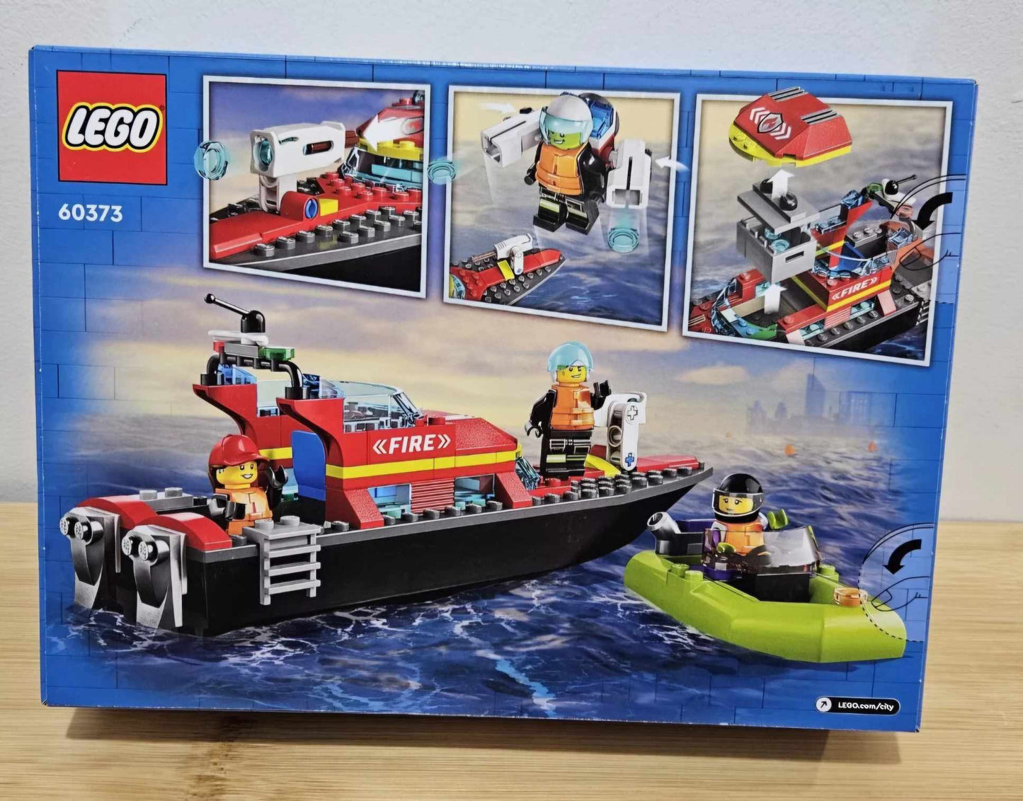 LEGO CITY: Fire Rescue Boat (60373)